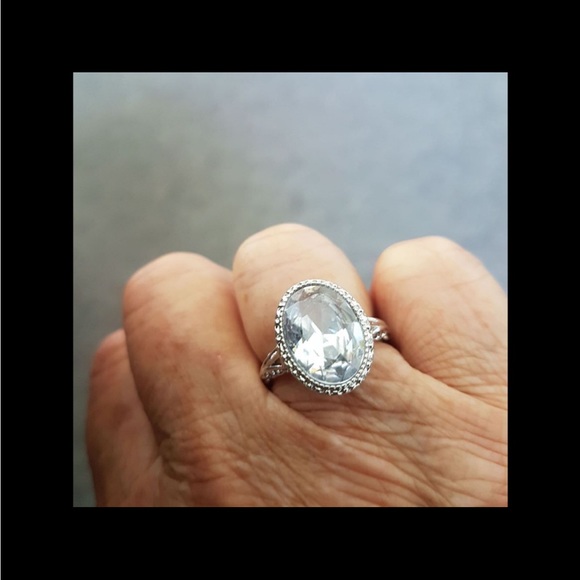 925 Sterling Silver Crystal Geometric Oval Stone Ring size 9 - Picture 9 of 10